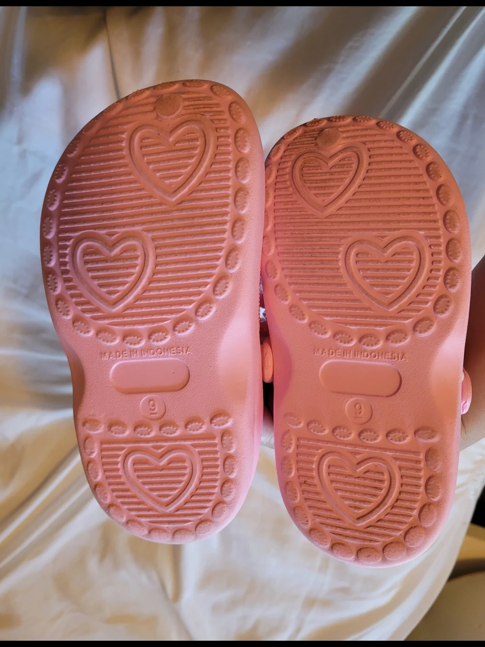 Kids Heart-Detail Pink Clog Sandals